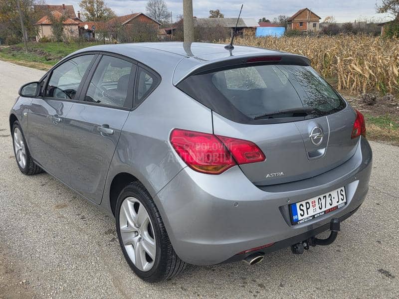 Opel Astra J 1.4