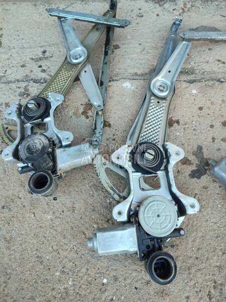 Podizači stakla sa motorom