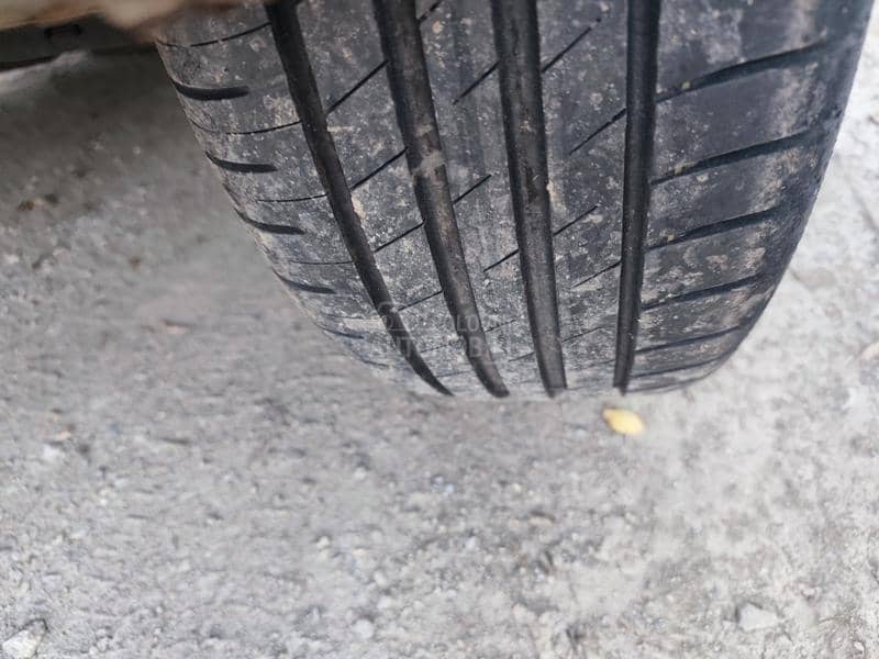 Goodyear 215/60 R16 Letnja