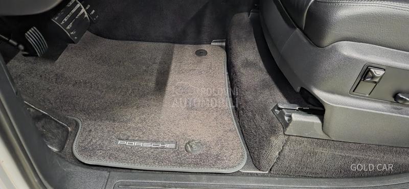 Porsche Cayenne 3.0tdi