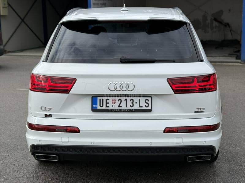 Audi Q7 