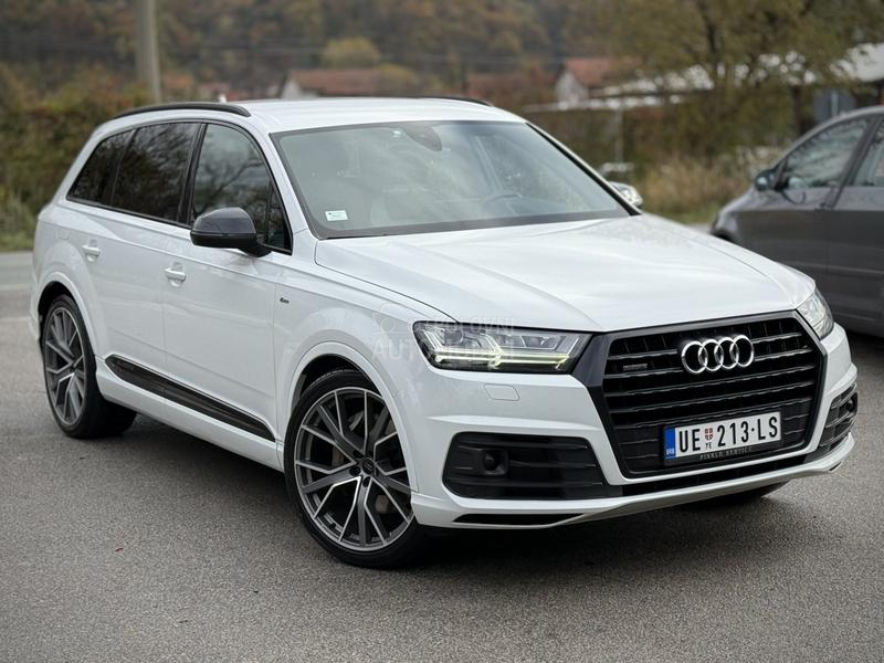 Audi Q7 