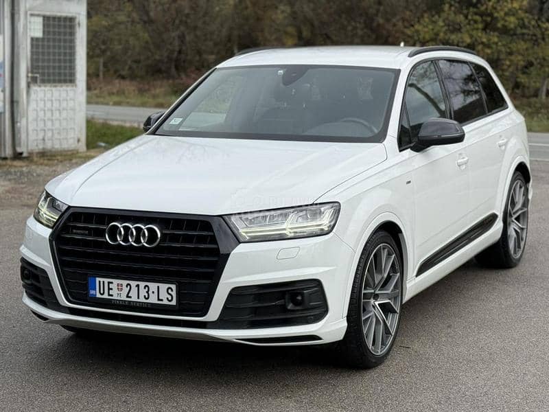 Audi Q7 