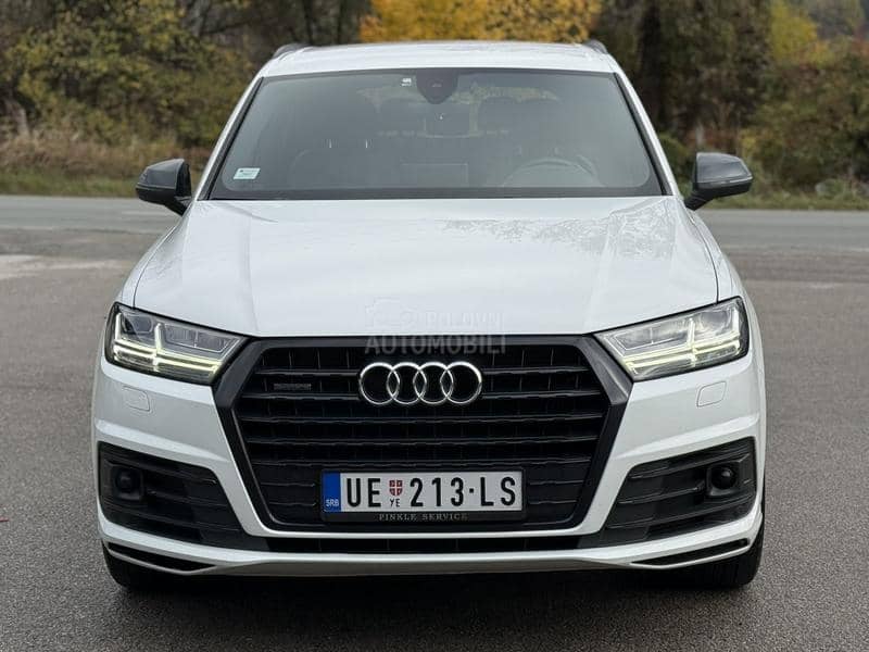 Audi Q7 
