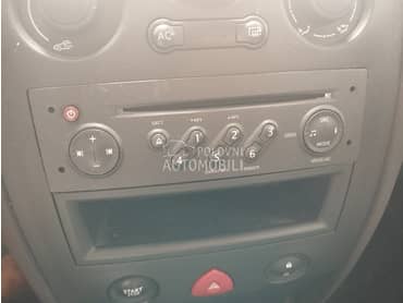 fabrički radio cd plejer za Renault Megane