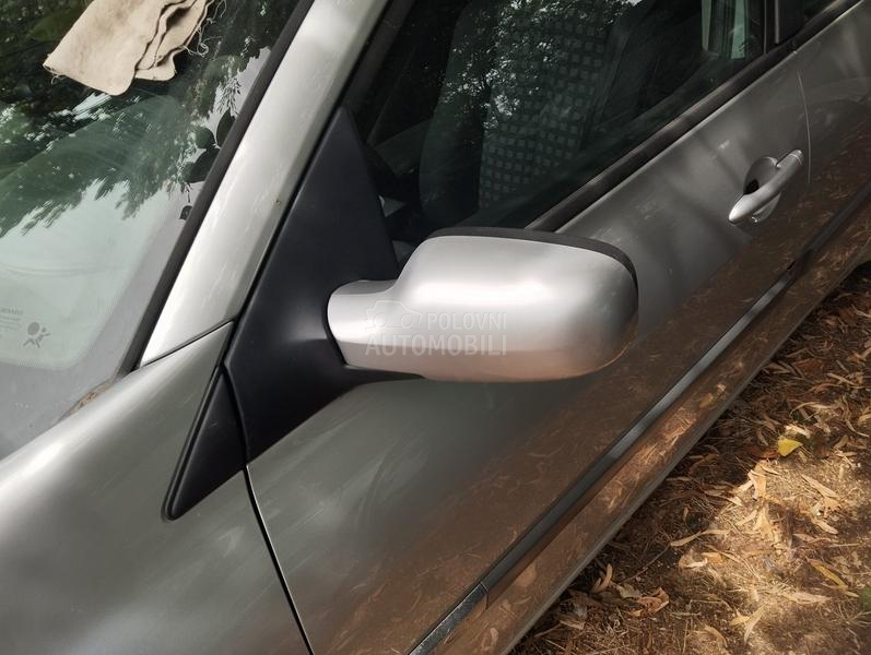 levi retrovizor sivi ted69