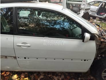 kupe desna vrata bela za Renault Megane od 2002. do 2008. god.