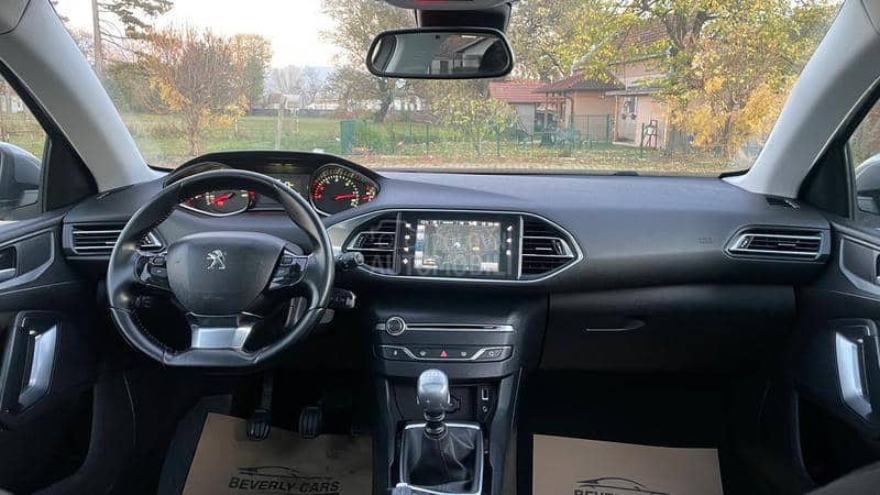Peugeot 308 1.6HDi/PANO/LED