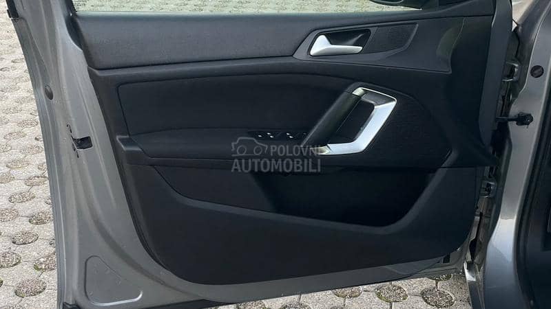 Peugeot 308 1.6HDi/PANO/LED