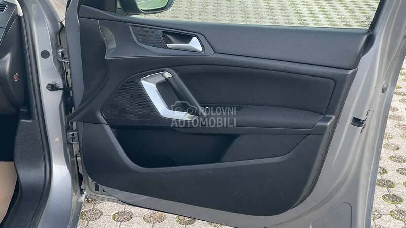 Peugeot 308 1.6HDi/PANO/LED