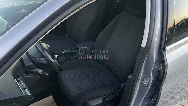 Peugeot 308 1.6HDi/PANO/LED