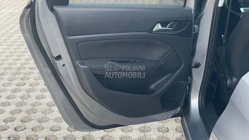Peugeot 308 1.6HDi/PANO/LED