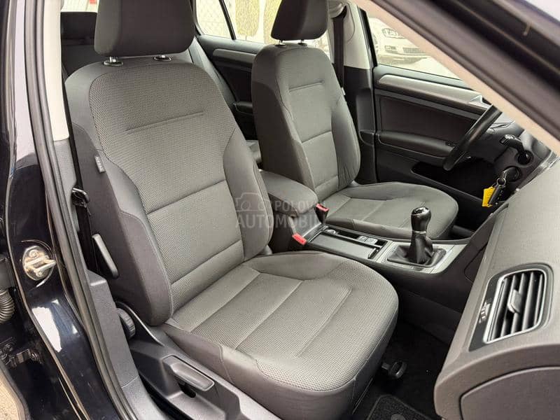 Volkswagen Golf 7 1.6TDI BLUEMOTION