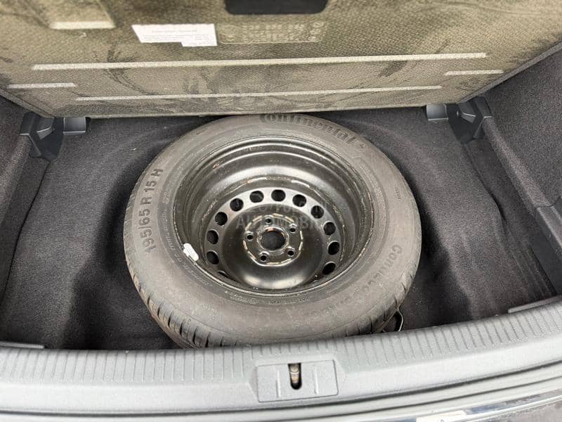 Volkswagen Golf 7 1.6TDI BLUEMOTION