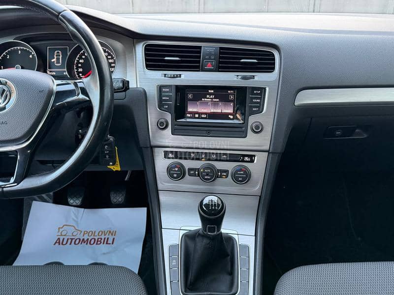 Volkswagen Golf 7 1.6TDI BLUEMOTION