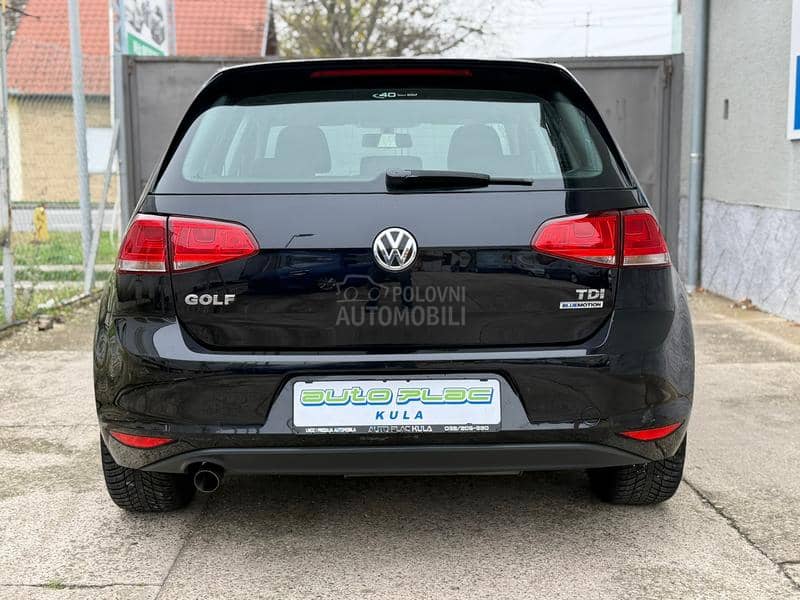 Volkswagen Golf 7 1.6TDI BLUEMOTION
