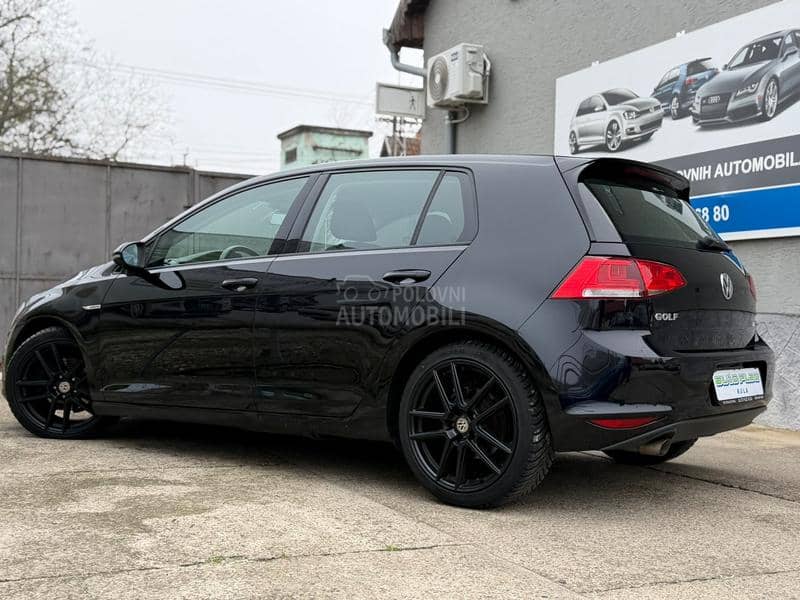 Volkswagen Golf 7 1.6TDI BLUEMOTION