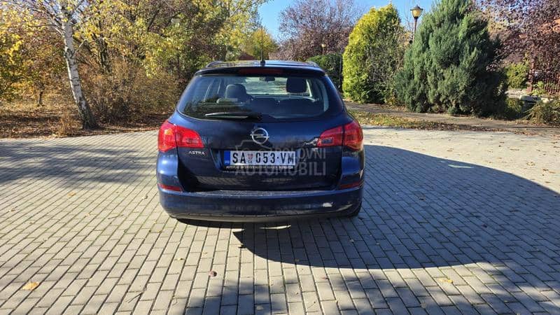 Opel Astra J 1.6