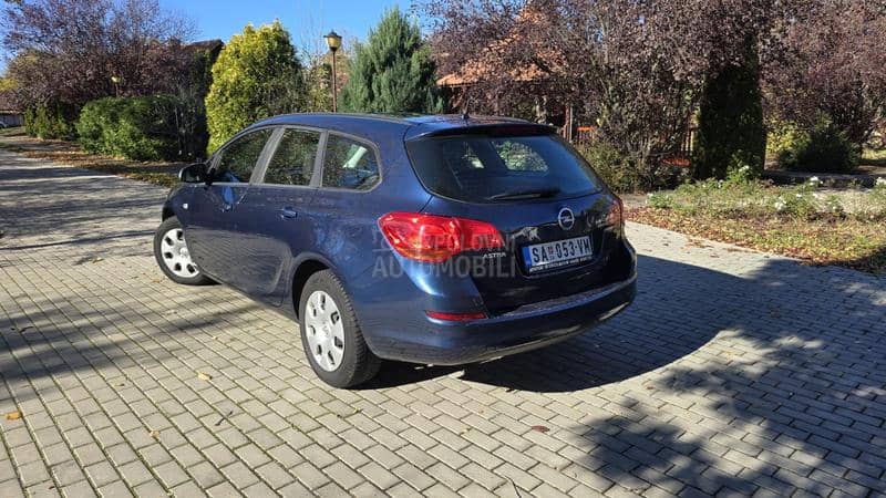 Opel Astra J 1.6