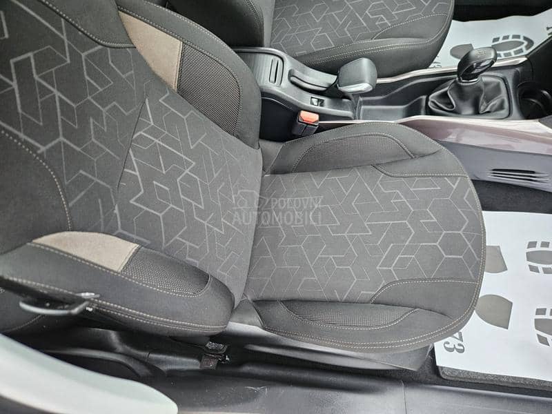 Peugeot 2008 1.2 PURETECH PANO