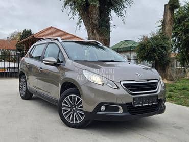 Peugeot 2008 1.2 PURETECH PANO