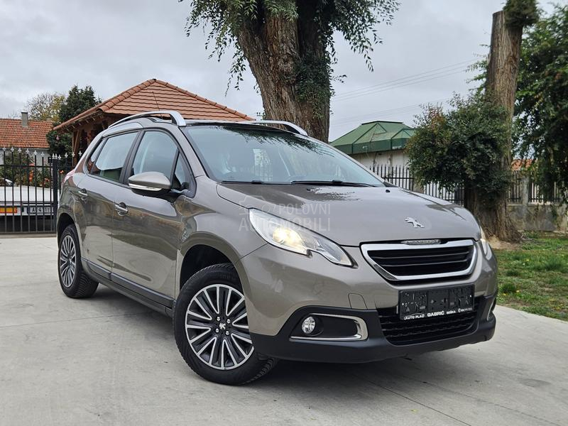 Peugeot 2008 1.2 PURETECH PANO