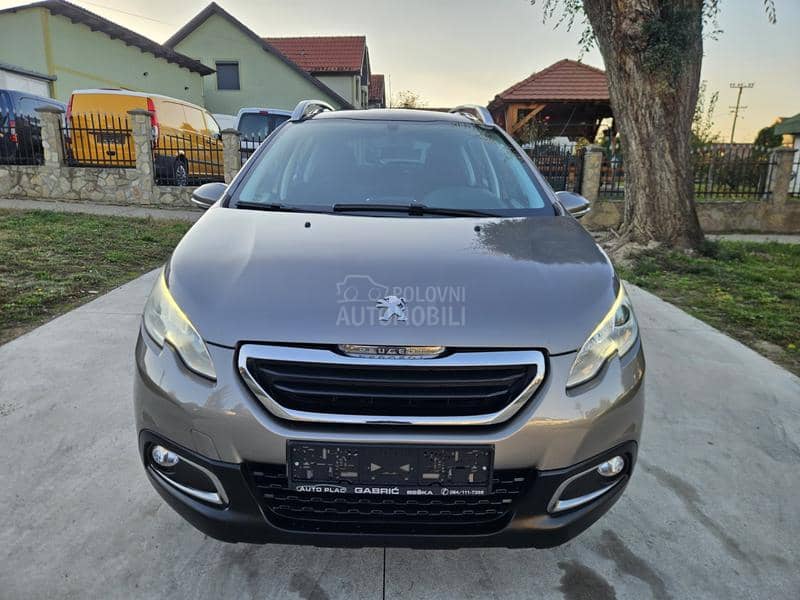 Peugeot 2008 1.2 PURETECH PANO