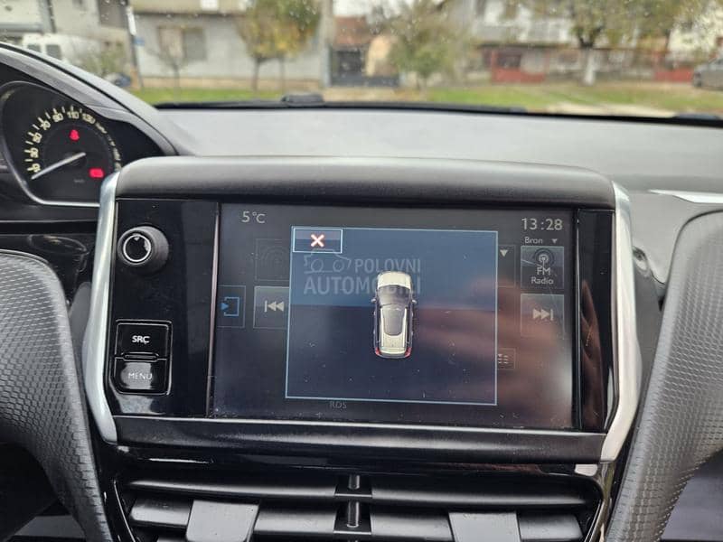 Peugeot 2008 1.2 PURETECH PANO