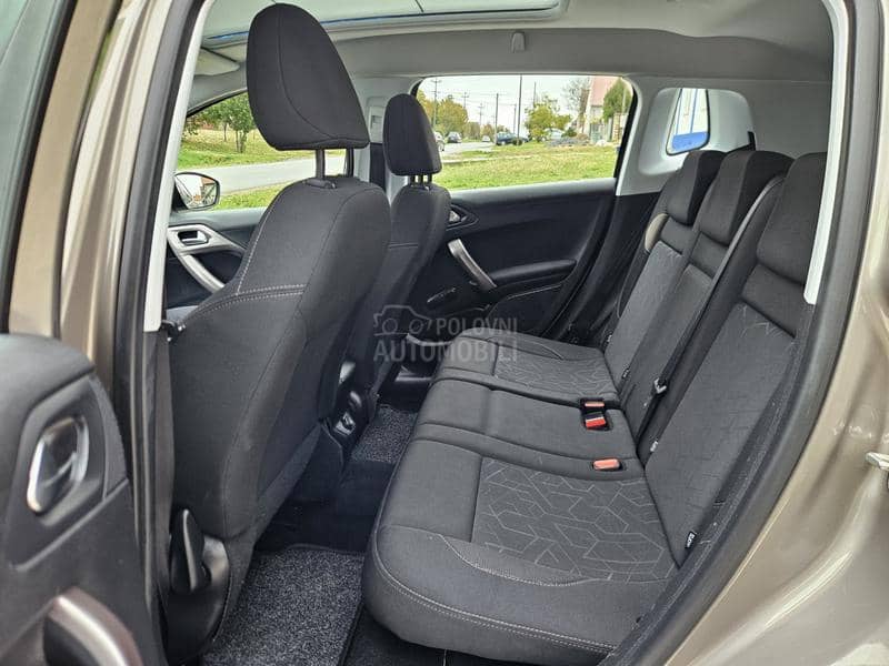 Peugeot 2008 1.2 PURETECH PANO