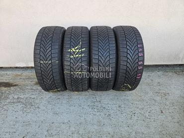 Falken 215/55 R17 Zimska