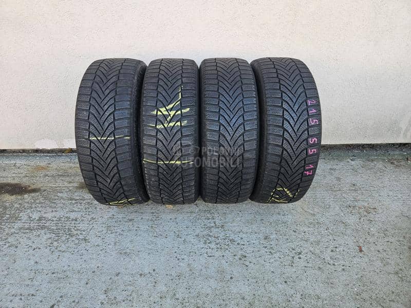 Falken 215/55 R17 Zimska