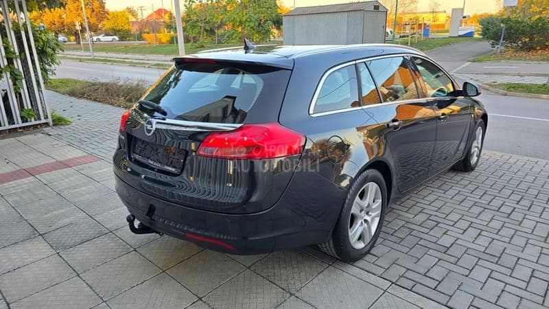 Opel Insignia 1.4 ESSENTIA