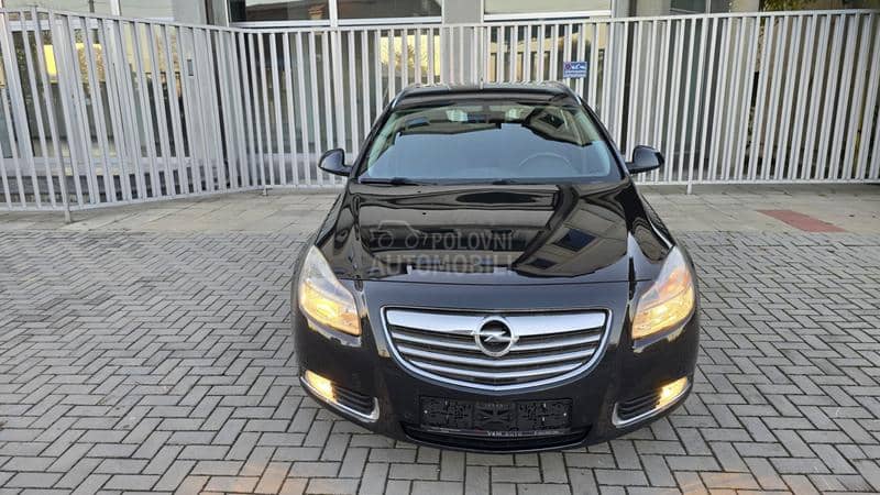 Opel Insignia 1.4 ESSENTIA
