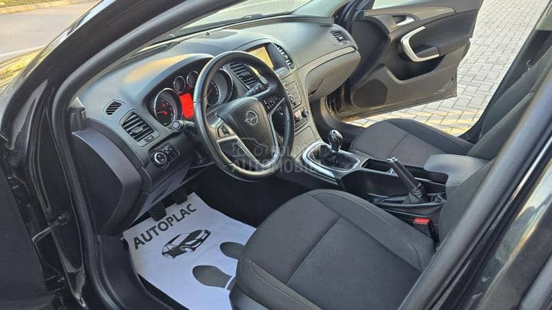Opel Insignia 1.4 ESSENTIA