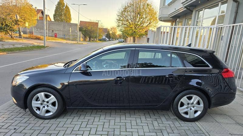 Opel Insignia 1.4 ESSENTIA