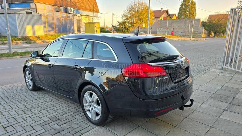 Opel Insignia 1.4 ESSENTIA