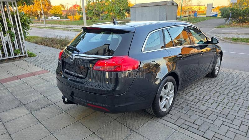 Opel Insignia 1.4 ESSENTIA