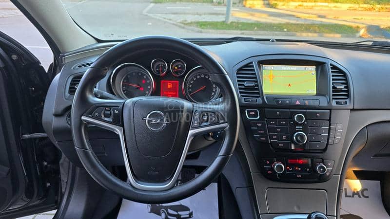 Opel Insignia 1.4 ESSENTIA