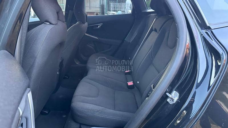 Volvo V40 1.6//NAV-i//N-O-V//