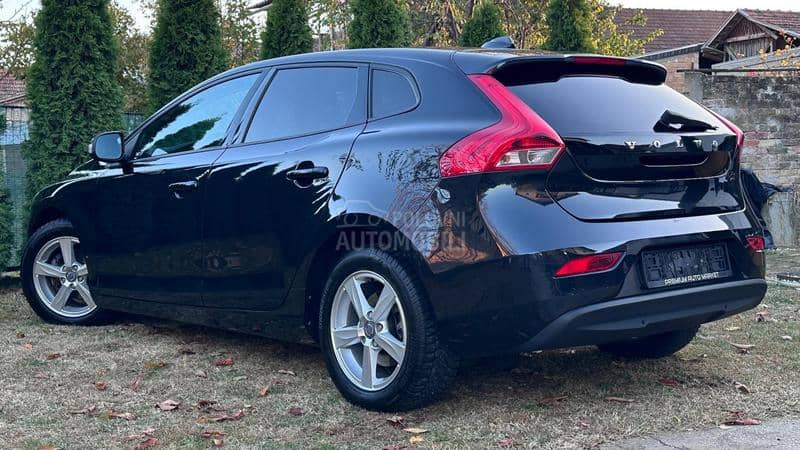 Volvo V40 1.6//NAV-i//N-O-V//