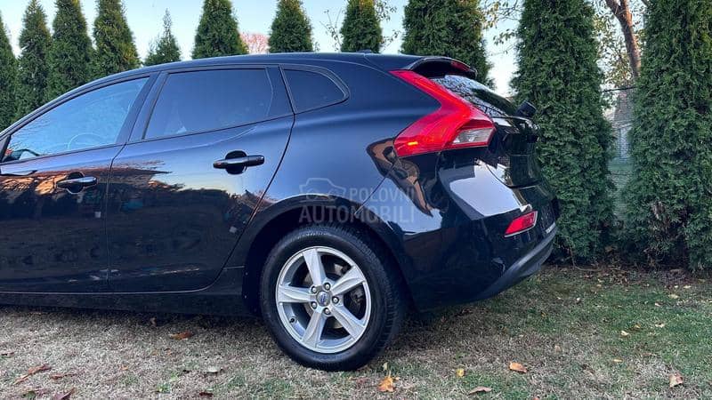 Volvo V40 1.6//NAV-i//N-O-V//