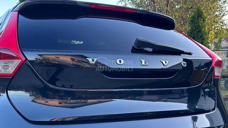 Volvo V40 1.6//NAV-i//N-O-V//