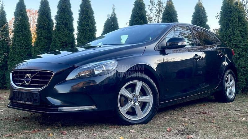 Volvo V40 1.6//NAV-i//N-O-V//