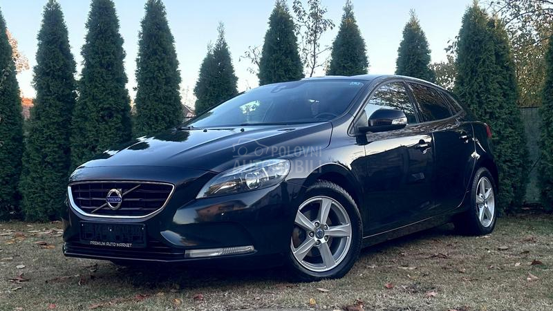 Volvo V40 1.6//NAV-i//N-O-V//