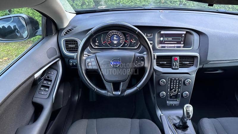 Volvo V40 1.6//NAV-i//N-O-V//
