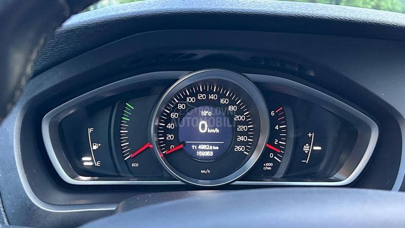 Volvo V40 1.6//NAV-i//N-O-V//