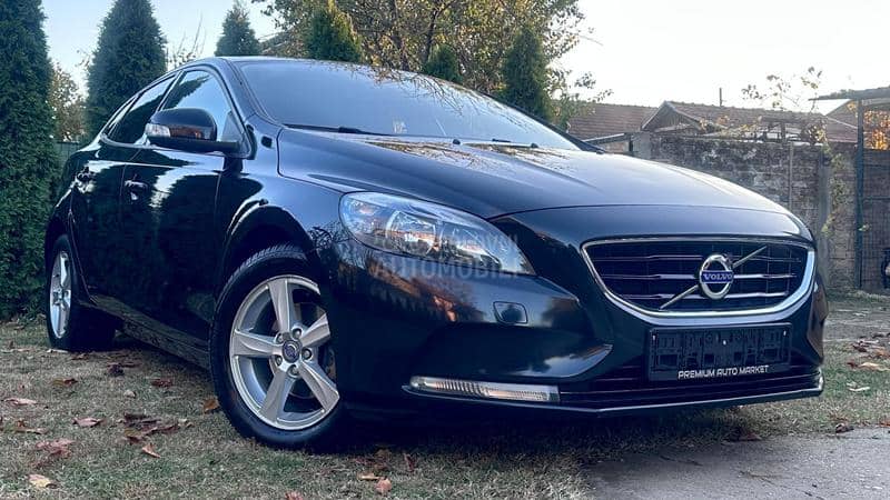 Volvo V40 1.6//NAV-i//N-O-V//