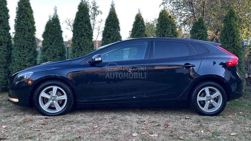 Volvo V40 1.6//NAV-i//N-O-V//
