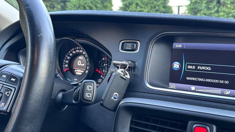 Volvo V40 1.6//NAV-i//N-O-V//