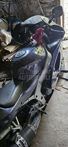 Kawasaki Zx6r VODI SE NA A2